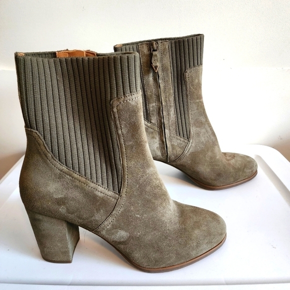 Vionic Kaylee Suede Ankle Boots Size 10 - Picture 5 of 7